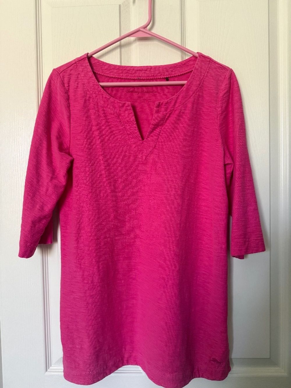 Tommy Bahama Pink Tunic Top with side slit, Size M 3/4 sleeve